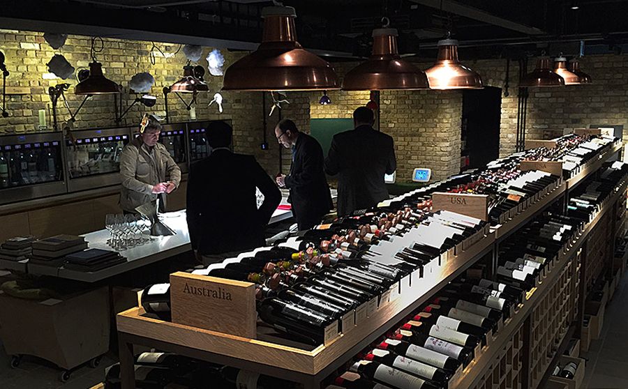 Hedonism Wines in London. High end wines for the 10% of of the wine market. Photo : Milton Wordley