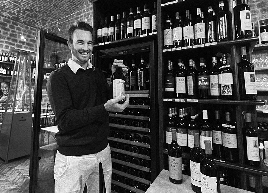 Irald Berdaj with the Penfolds 707, RWT  and others at Enoteca La Fort di Montalcino.