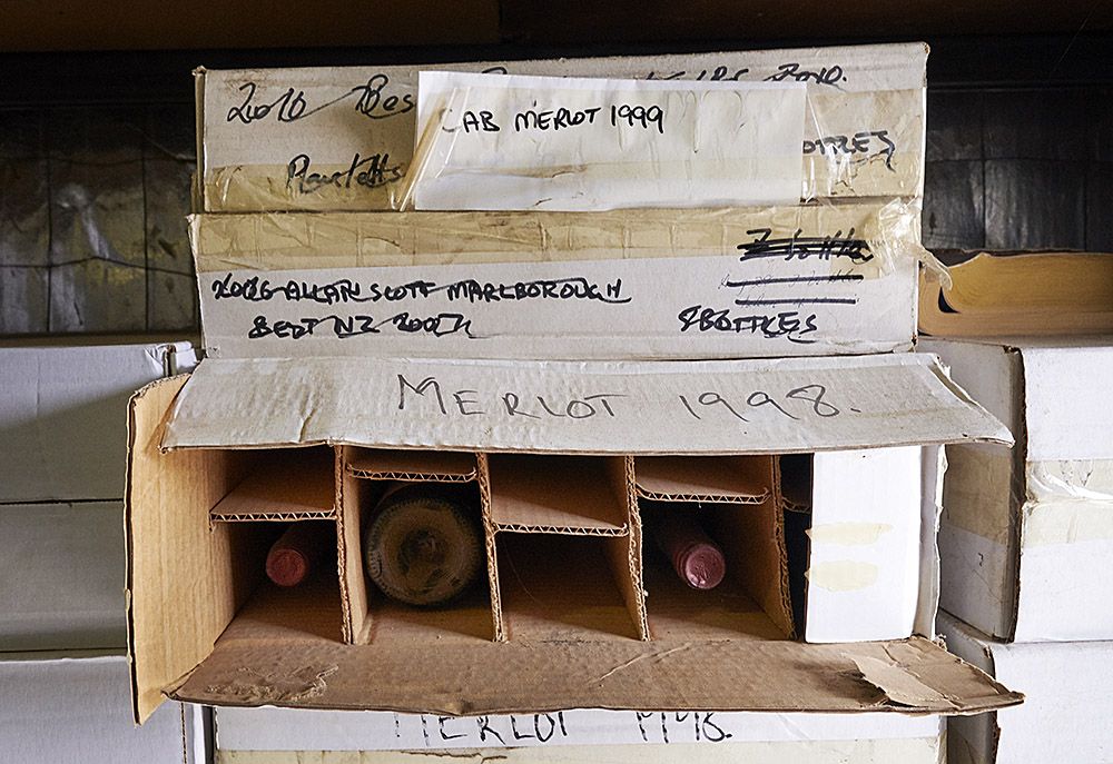 The 'Ten Pack' carton in use in the Helm museum room : Photo © Milton Wordley. 